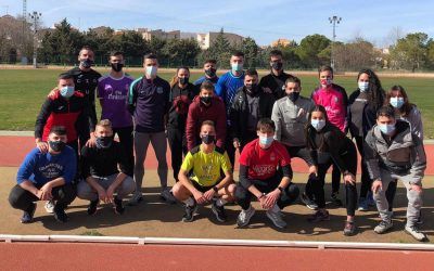 Alumnos de TSEAS con el atleta Manuel Guijarro