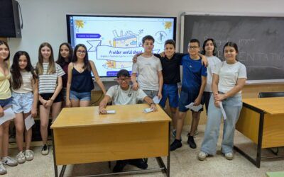Estudiantes bilingües del IES presentan el programa al CEIP Martínez Chicano