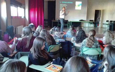Los alumnos de Economía asisten a un seminario de gestión empresarial