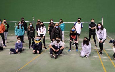 Alta participación en el club de bádminton